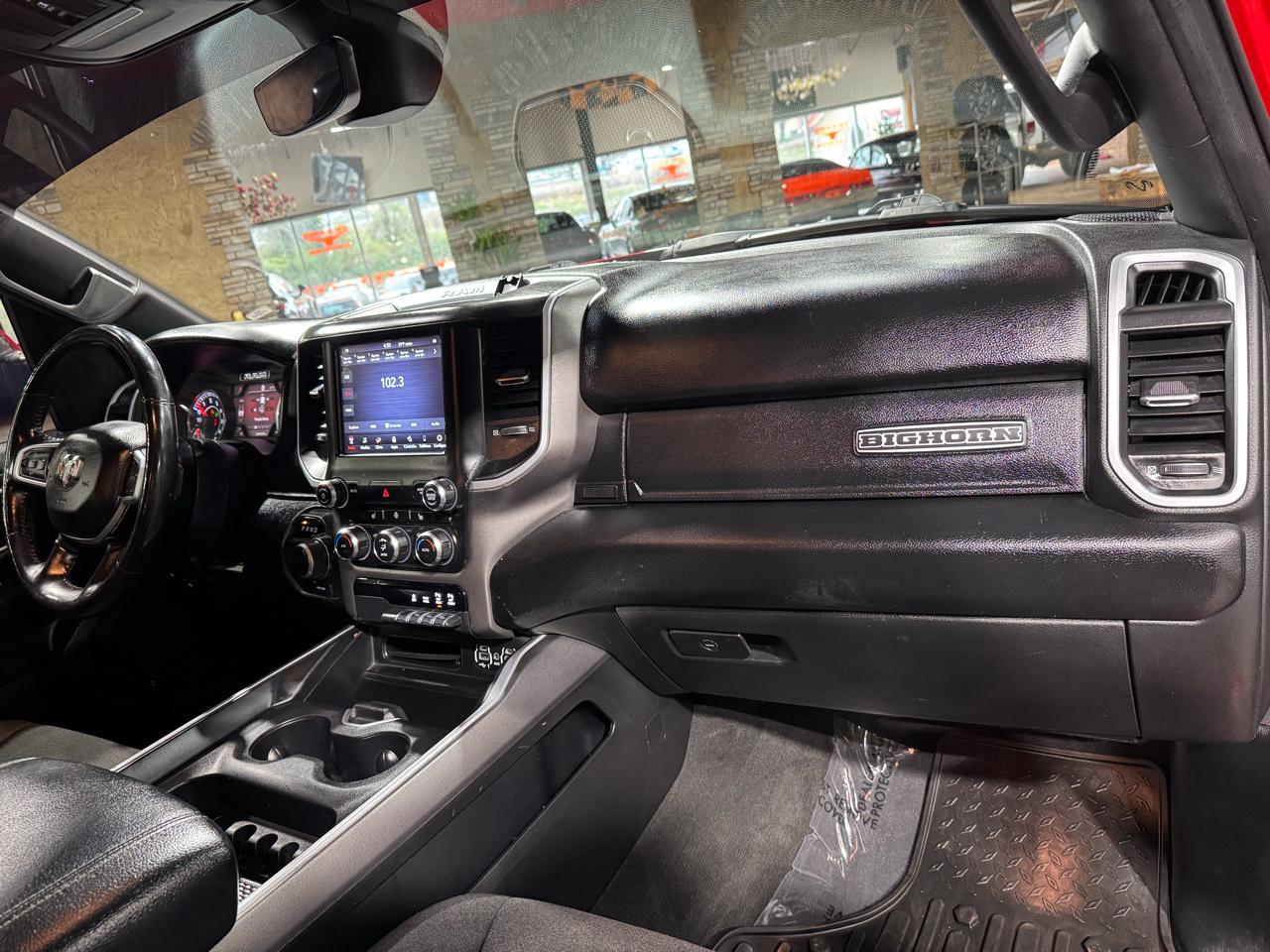 RAM 1500 Big Horn 4x2 Crew Cab 5'7" Box 2020