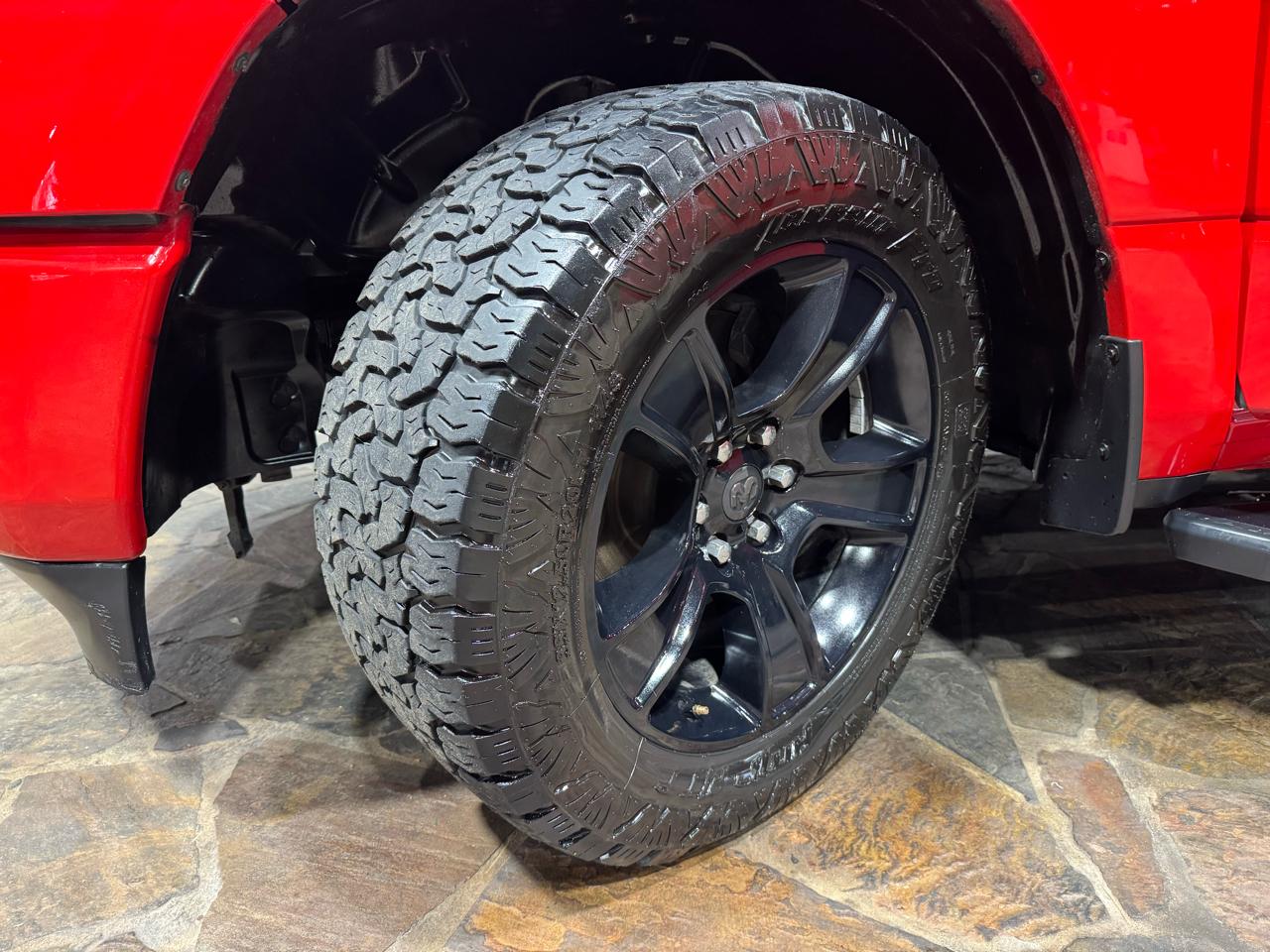 RAM 1500 Big Horn 4x2 Crew Cab 5'7" Box 2020