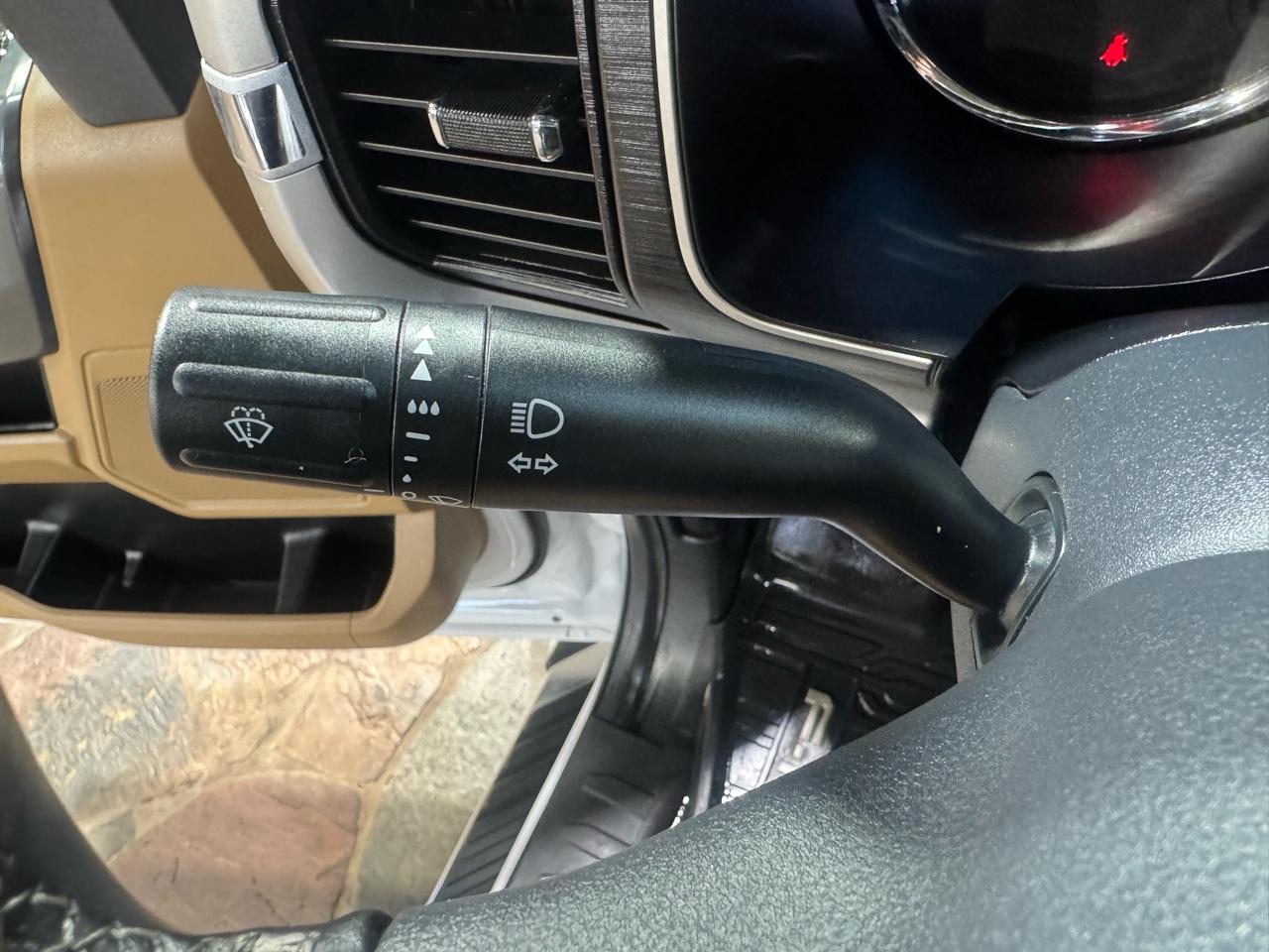 Ford F-150 XLT 2WD SuperCrew 5.5' Box 2023