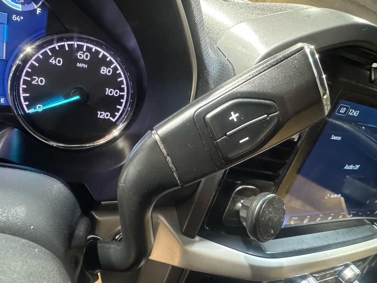 Ford F-150 XLT 2WD SuperCrew 5.5' Box 2023