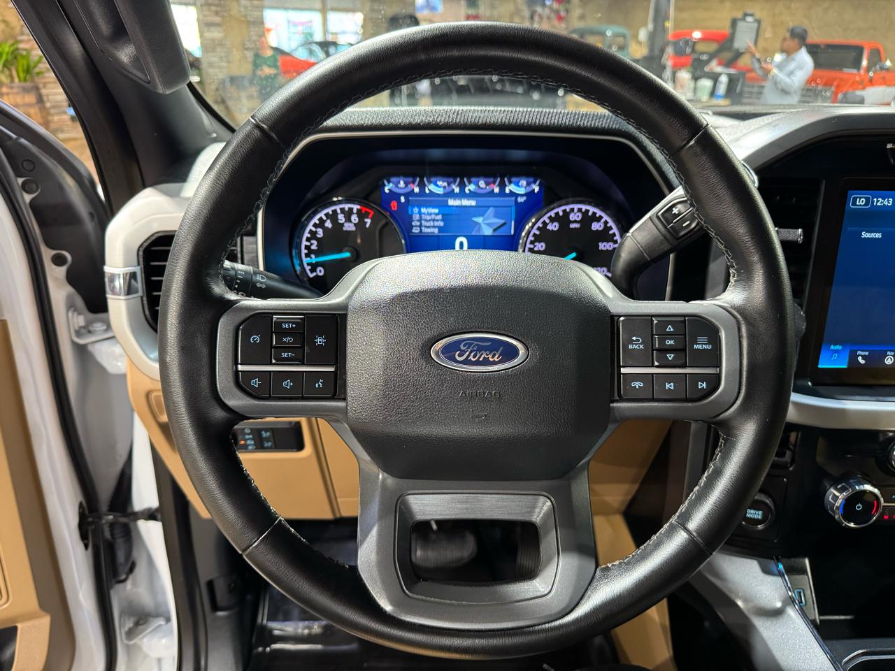 Ford F-150 XLT 2WD SuperCrew 5.5' Box 2023