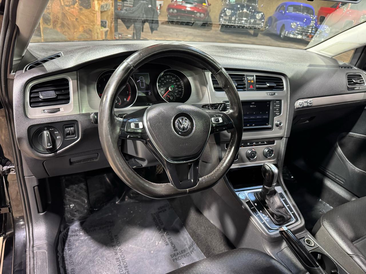 Volkswagen Golf 1.8T 4-Door Wolfsburg Edition Auto 2017
