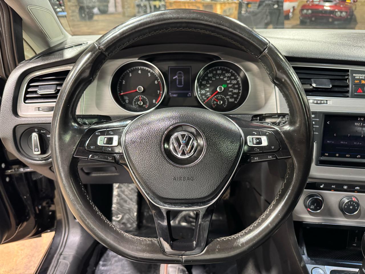 Volkswagen Golf 1.8T 4-Door Wolfsburg Edition Auto 2017