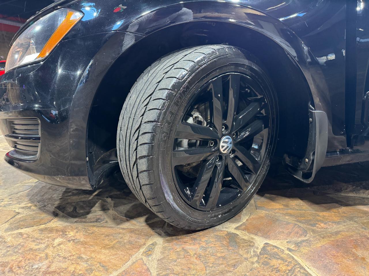 Volkswagen Golf 1.8T 4-Door Wolfsburg Edition Auto 2017