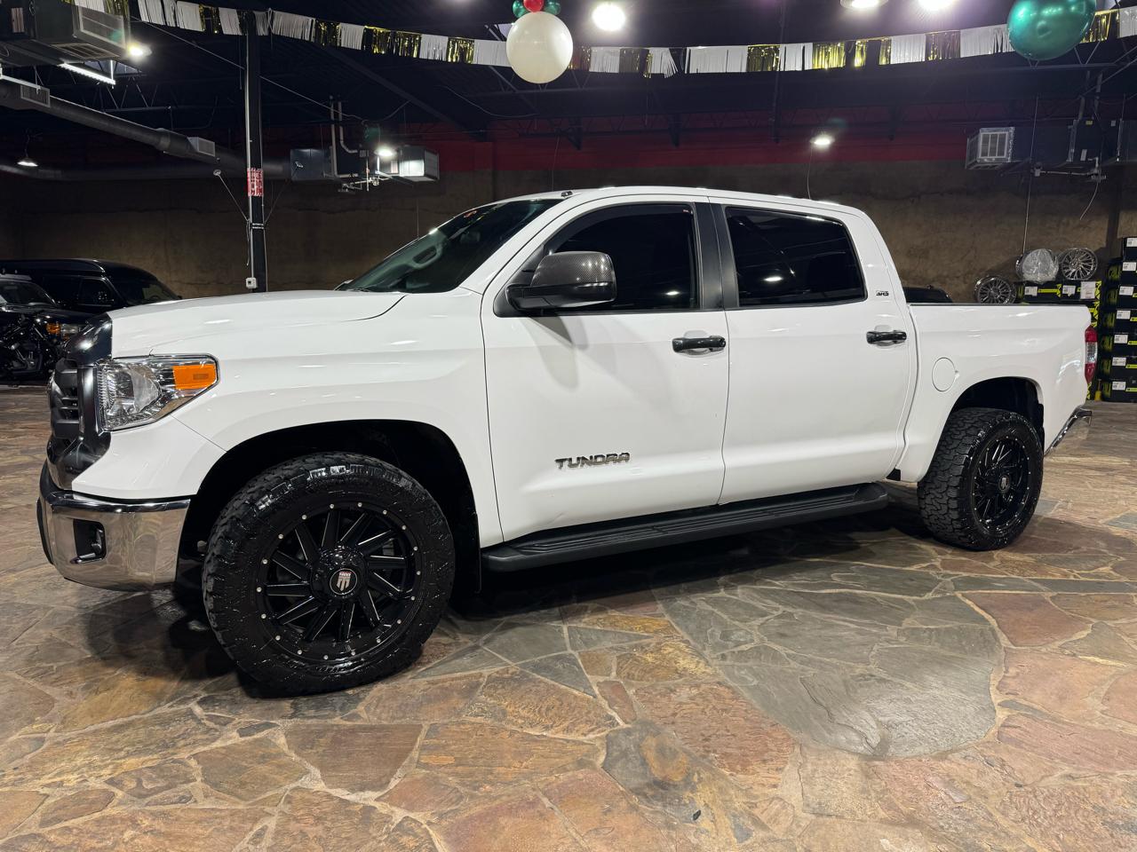 Toyota Tundra 2WD Truck CrewMax 4.6L V8 6-Spd AT SR5 (Natl) 2014