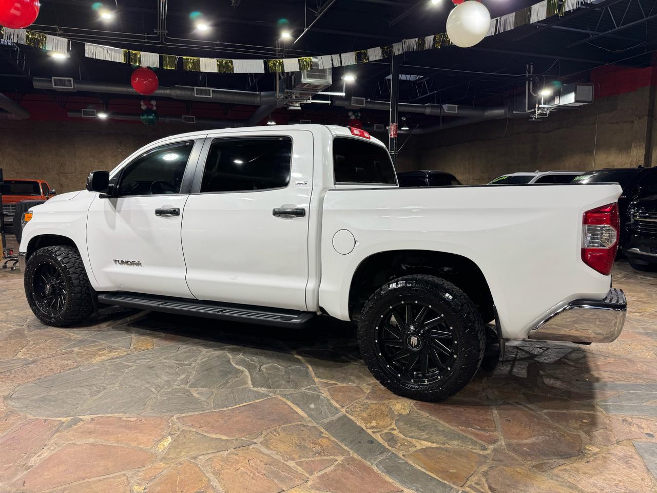 Toyota Tundra 2WD Truck CrewMax 4.6L V8 6-Spd AT SR5 (Natl) 2014