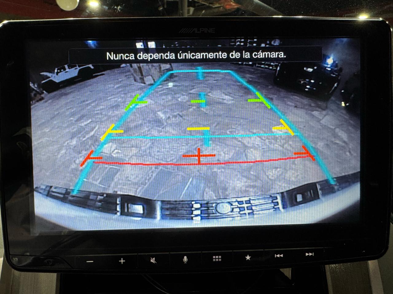 Toyota Tundra 2WD Truck CrewMax 4.6L V8 6-Spd AT SR5 (Natl) 2014