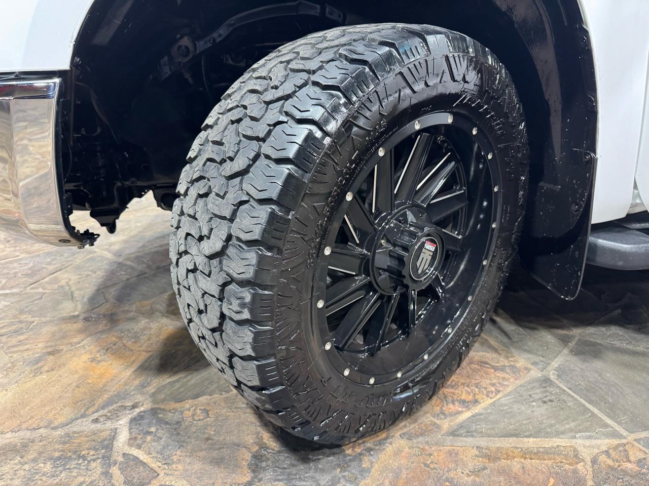 Toyota Tundra 2WD Truck CrewMax 4.6L V8 6-Spd AT SR5 (Natl) 2014