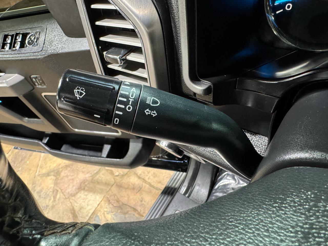 Ford F-150 Platinum 4WD SuperCrew 5.5' Box 2018