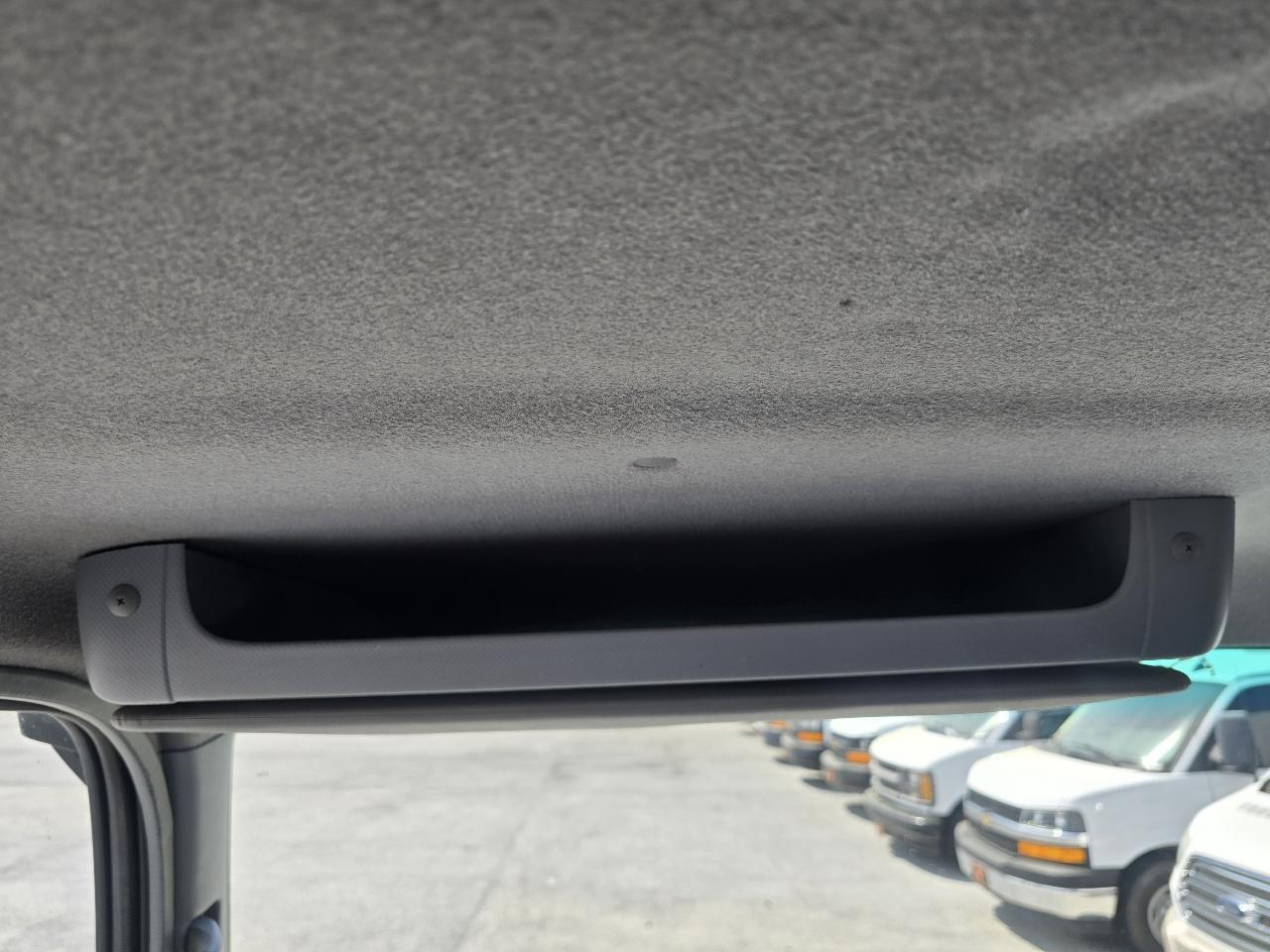 GMC W3500 GAS REG 109" WB 12000 GVWR IBT PWL 2008