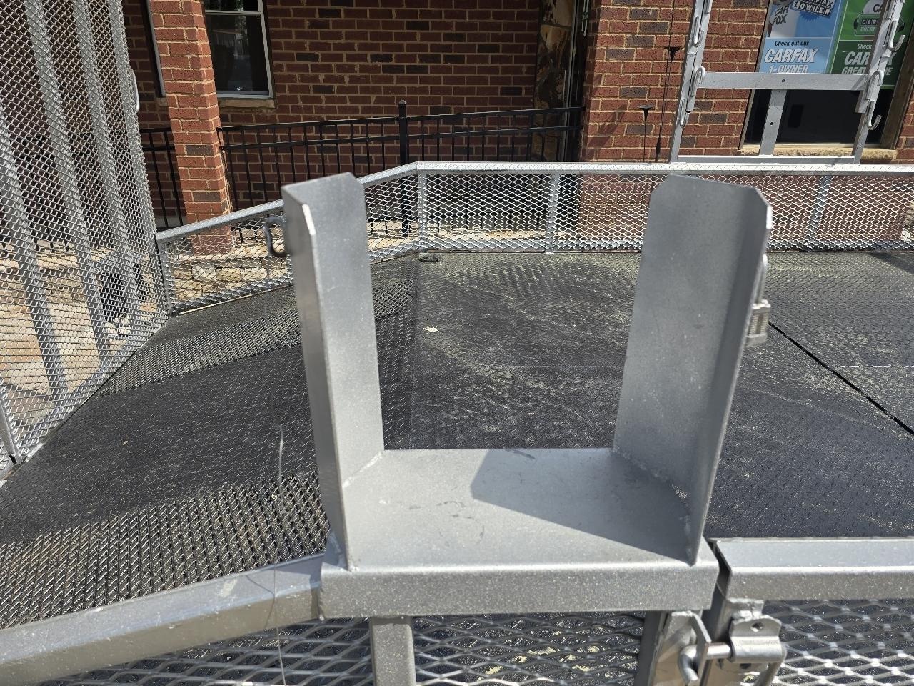 GMC W3500 GAS REG 109" WB 12000 GVWR IBT PWL 2008