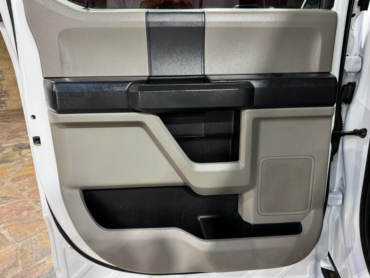 Ford Super Duty F-250 SRW King Ranch 4WD Crew Cab 8' Box 2022