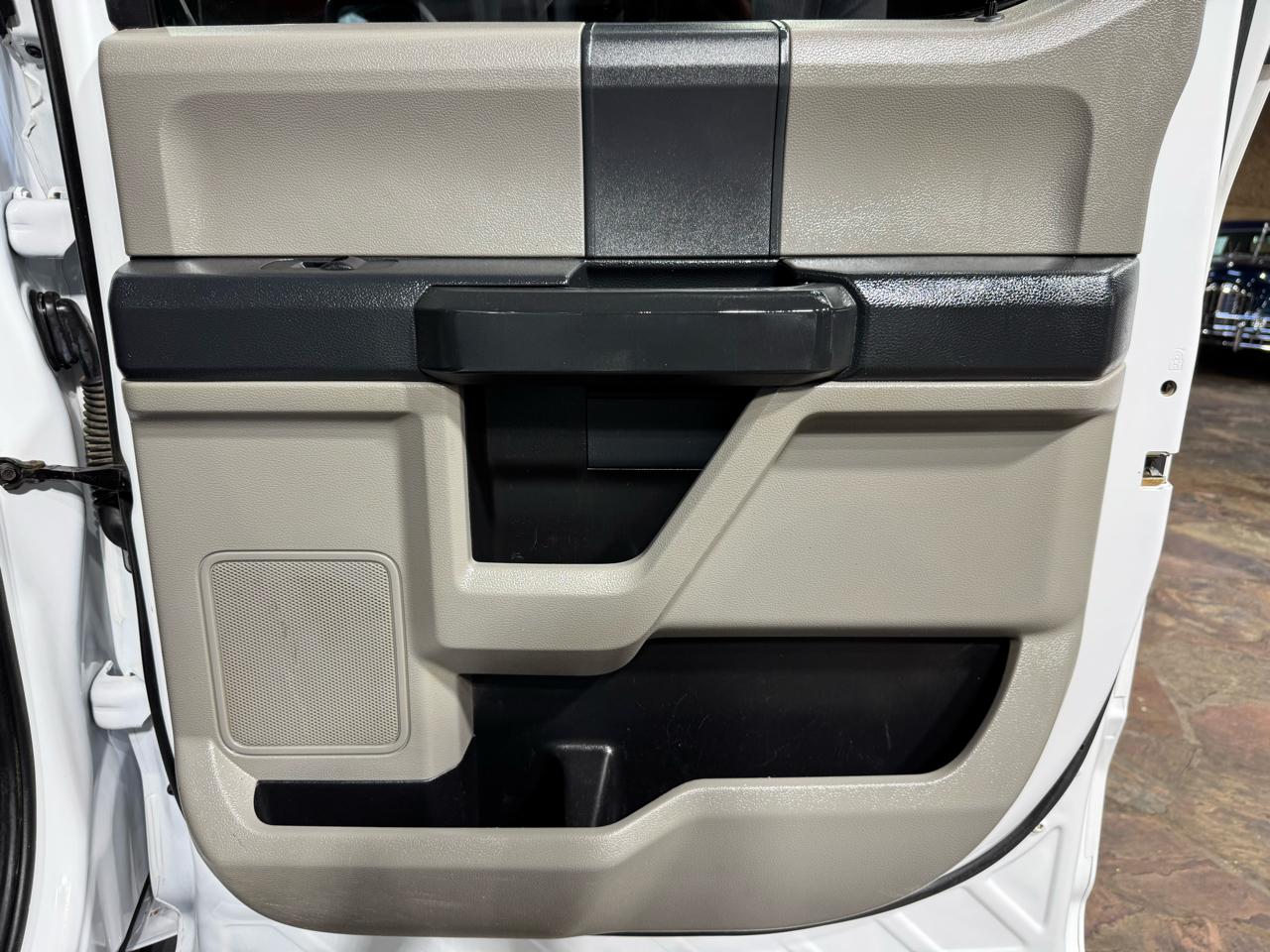 Ford Super Duty F-250 SRW King Ranch 4WD Crew Cab 8' Box 2022