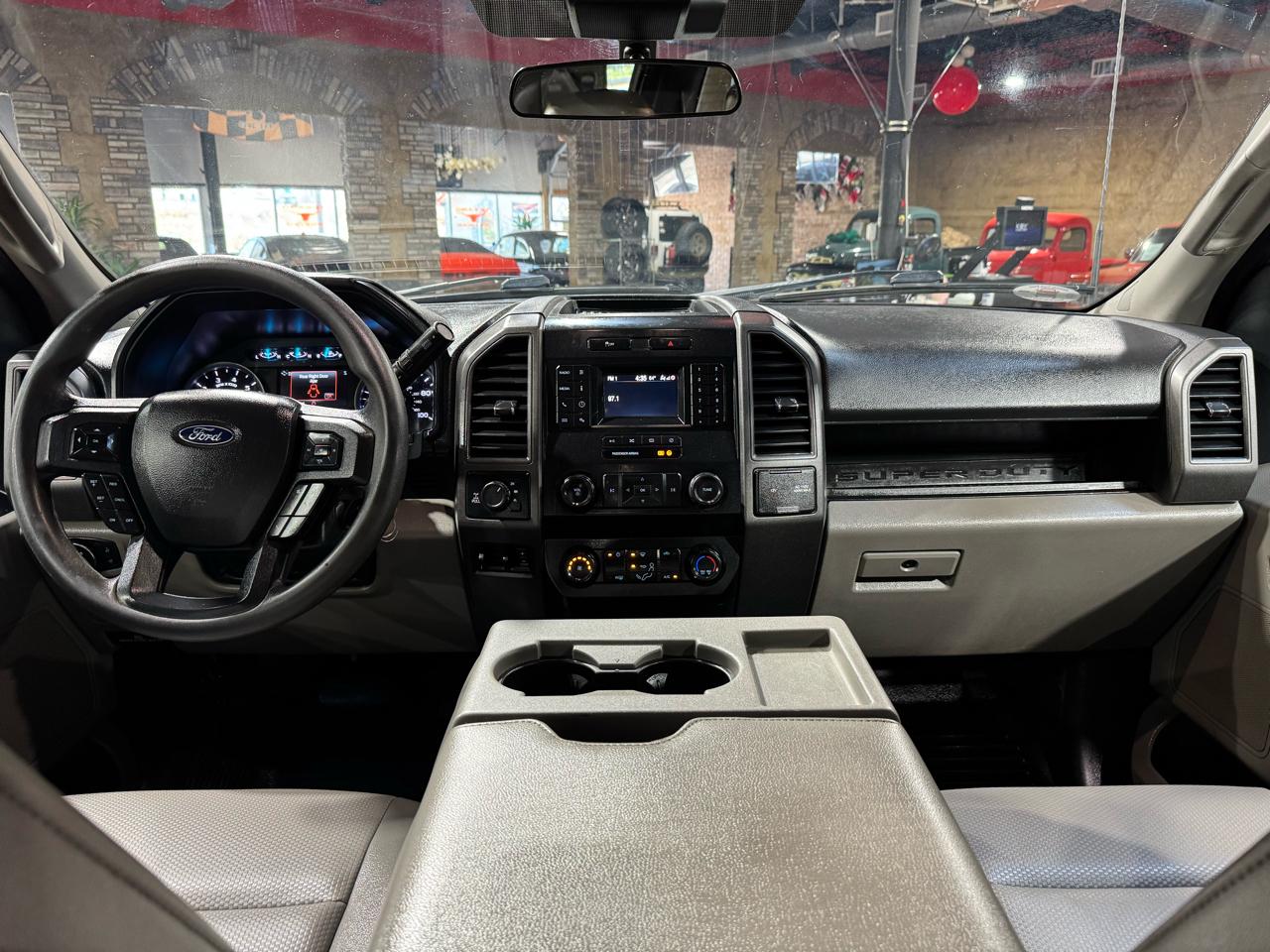 Ford Super Duty F-250 SRW King Ranch 4WD Crew Cab 8' Box 2022