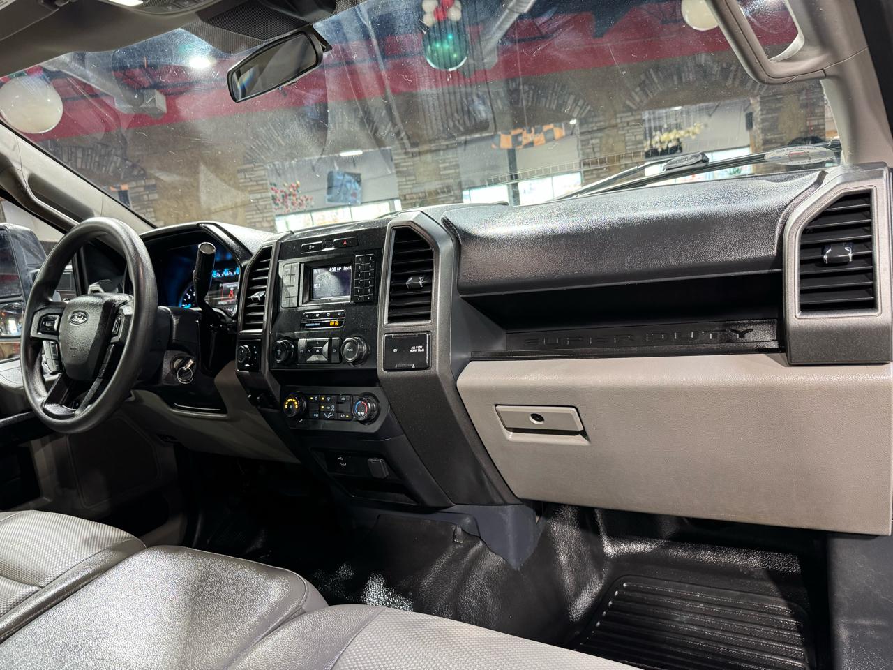 Ford Super Duty F-250 SRW King Ranch 4WD Crew Cab 8' Box 2022