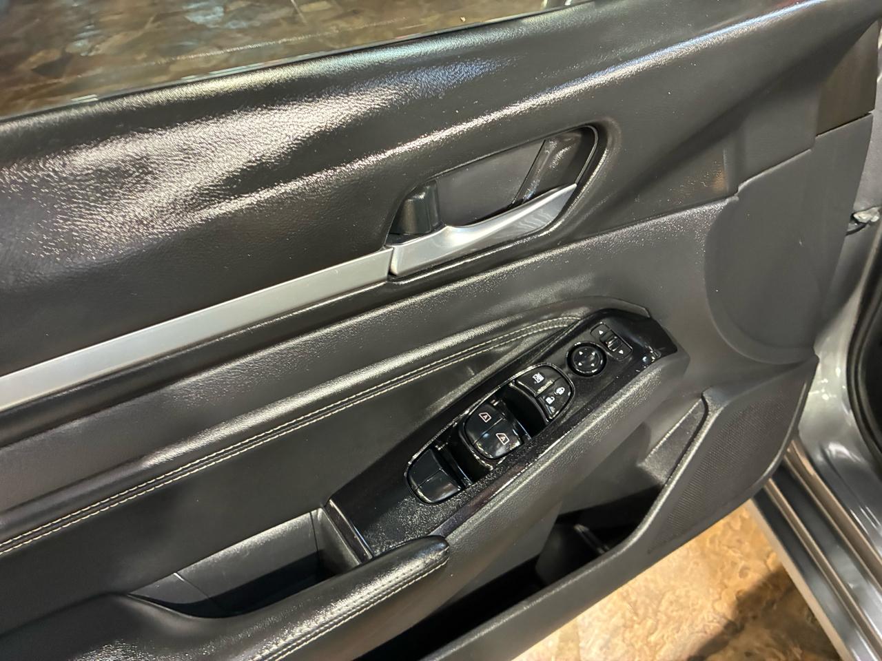 Nissan Altima 2.5 SL Sedan 2020