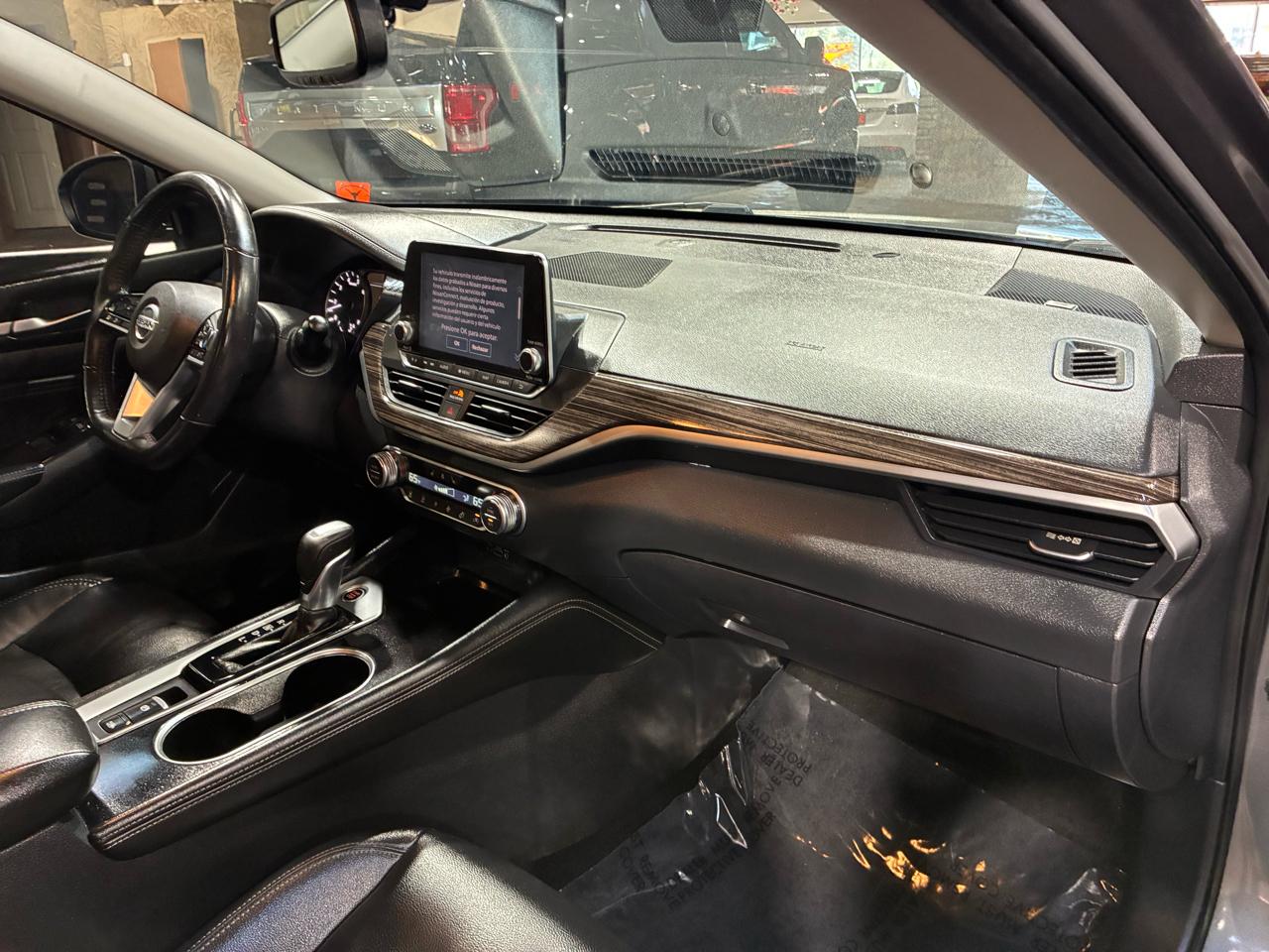 Nissan Altima 2.5 SL Sedan 2020