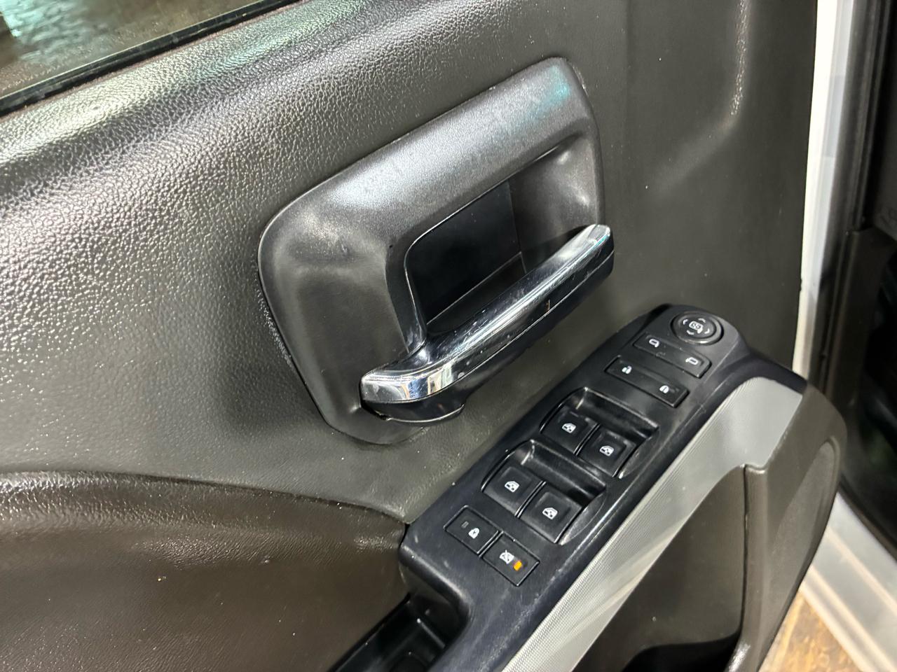 Chevrolet Silverado 1500 4WD Crew Cab 143.5" LT w/2LT 2016