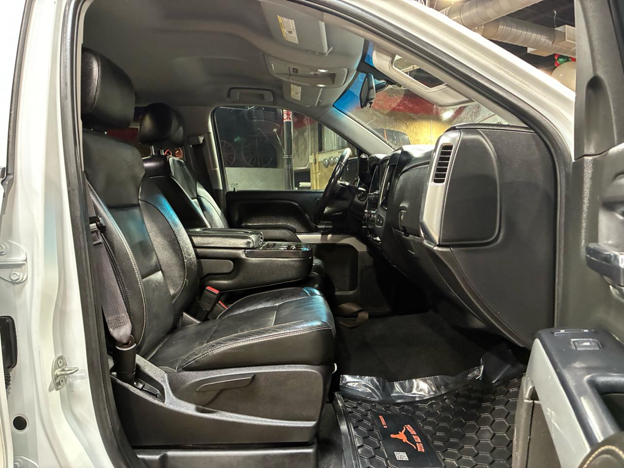 Chevrolet Silverado 1500 4WD Crew Cab 143.5" LT w/2LT 2016