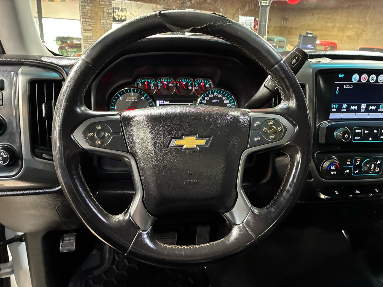 Chevrolet Silverado 1500 4WD Crew Cab 143.5" LT w/2LT 2016