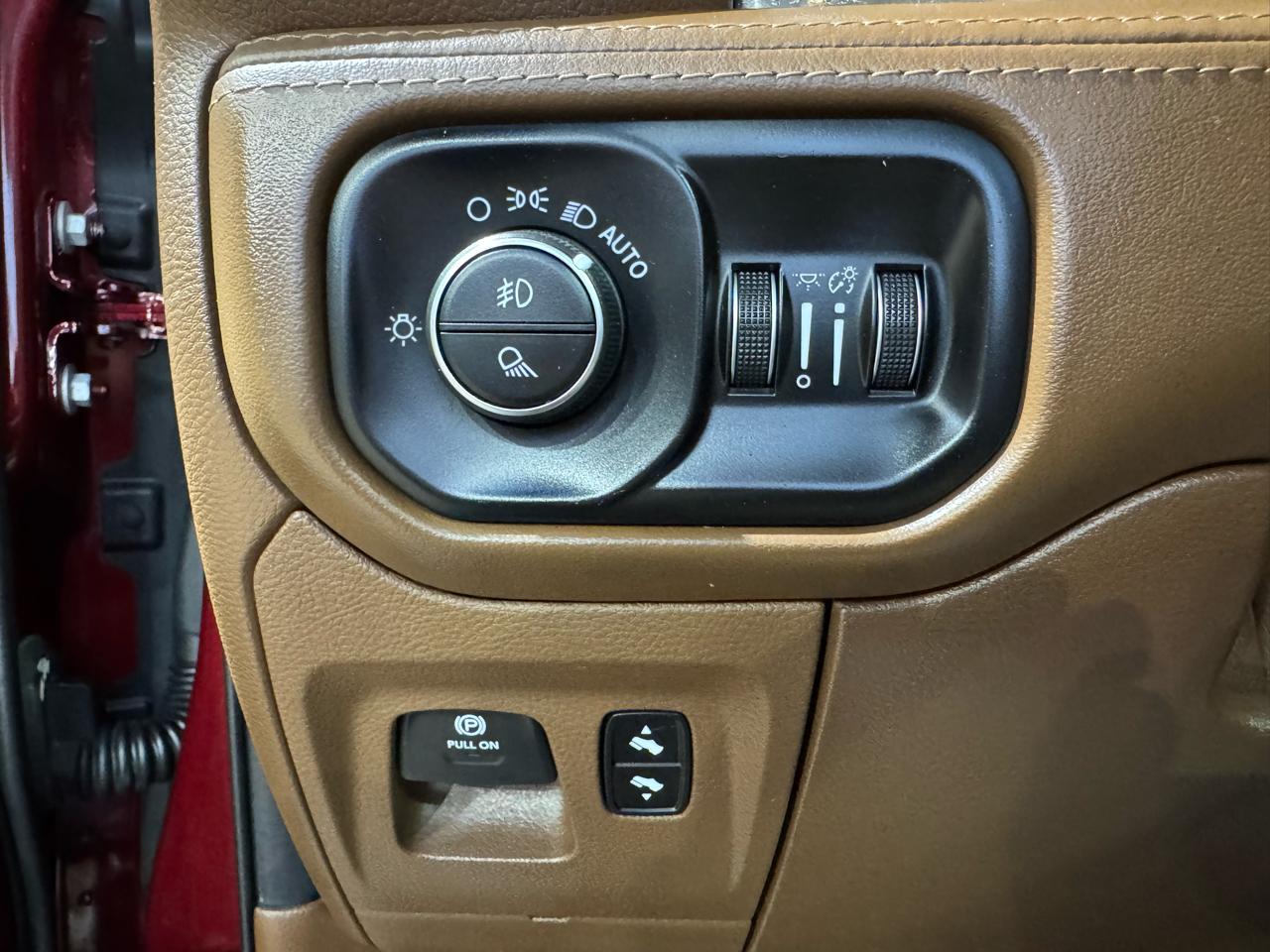 RAM 1500 Longhorn 4x4 Crew Cab 5'7" Box 2019