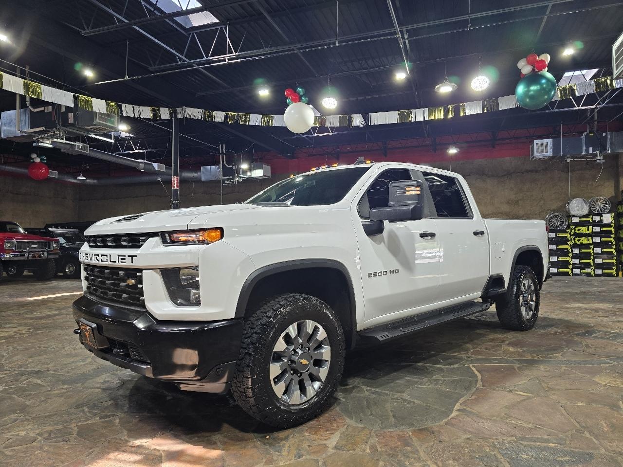 Chevrolet Silverado 2500HD 4WD Crew Cab 159" Custom 2023