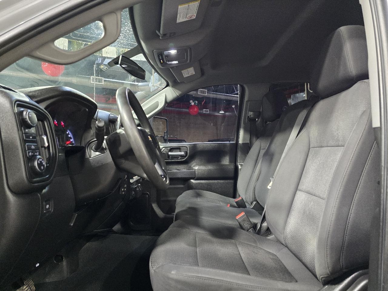 Chevrolet Silverado 2500HD 4WD Crew Cab 159" Custom 2023