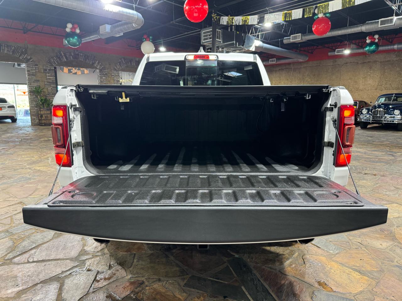 RAM 1500 Longhorn 4x2 Crew Cab 5'7" Box 2019