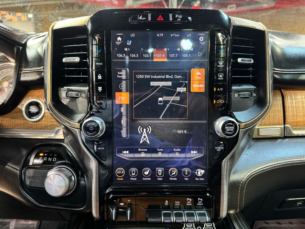 RAM 1500 Longhorn 4x2 Crew Cab 5'7" Box 2019