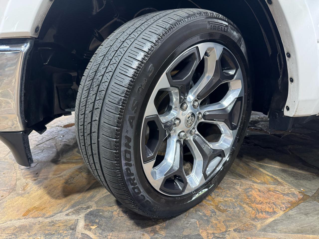 RAM 1500 Longhorn 4x2 Crew Cab 5'7" Box 2019