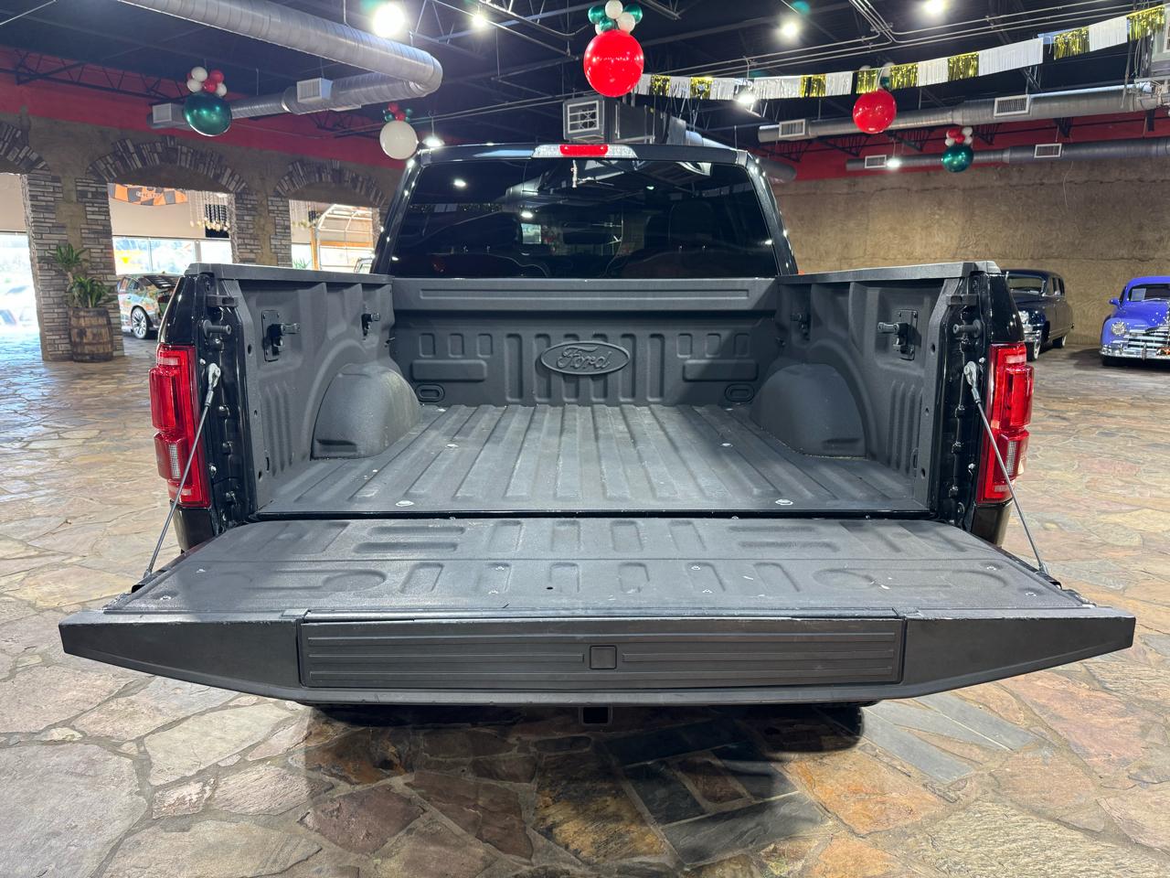 Ford F-150 4WD SuperCrew 145" Platinum 2015