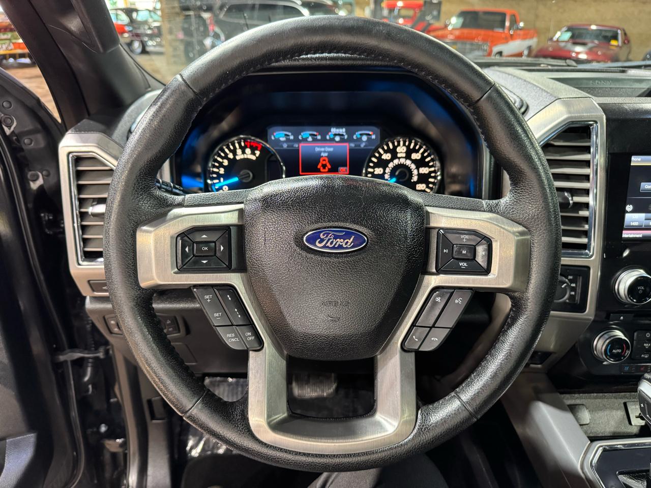 Ford F-150 4WD SuperCrew 145" Platinum 2015