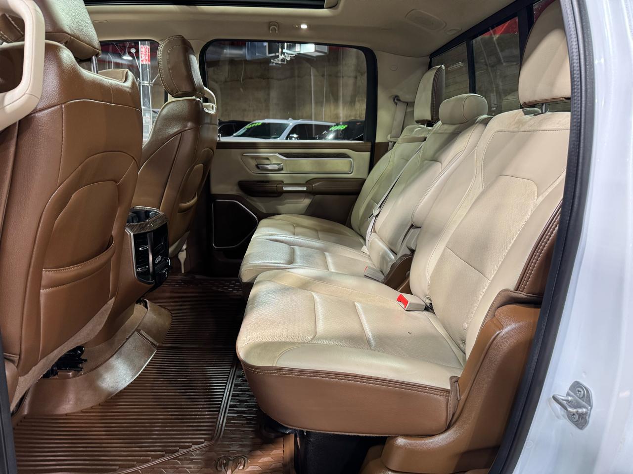 RAM 1500 Laramie 4x4 Crew Cab 6'4" Box 2019