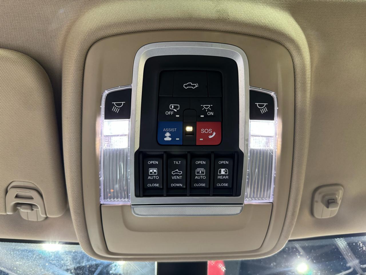 RAM 1500 Laramie 4x4 Crew Cab 6'4" Box 2019