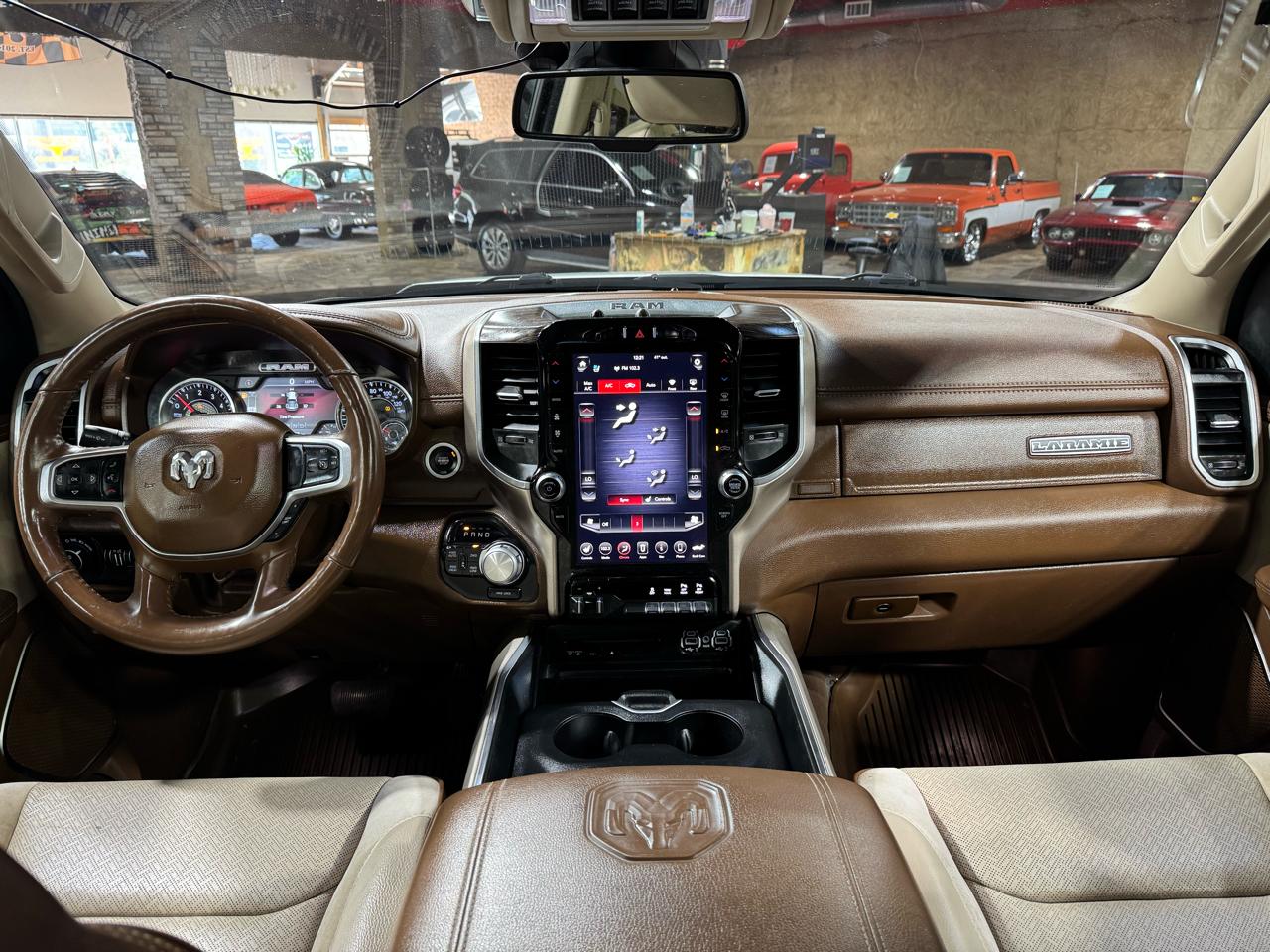 RAM 1500 Laramie 4x4 Crew Cab 6'4" Box 2019