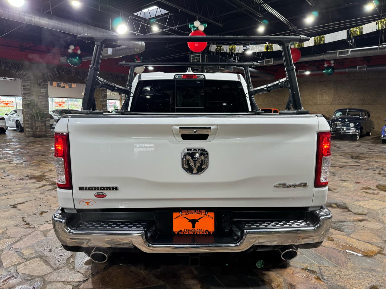 RAM 1500 Big Horn 4x4 Crew Cab 5'7" Box 2020