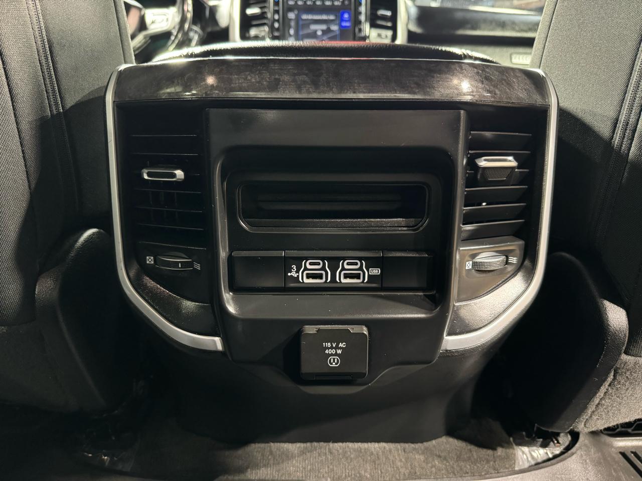 RAM 1500 Big Horn 4x4 Crew Cab 5'7" Box 2020