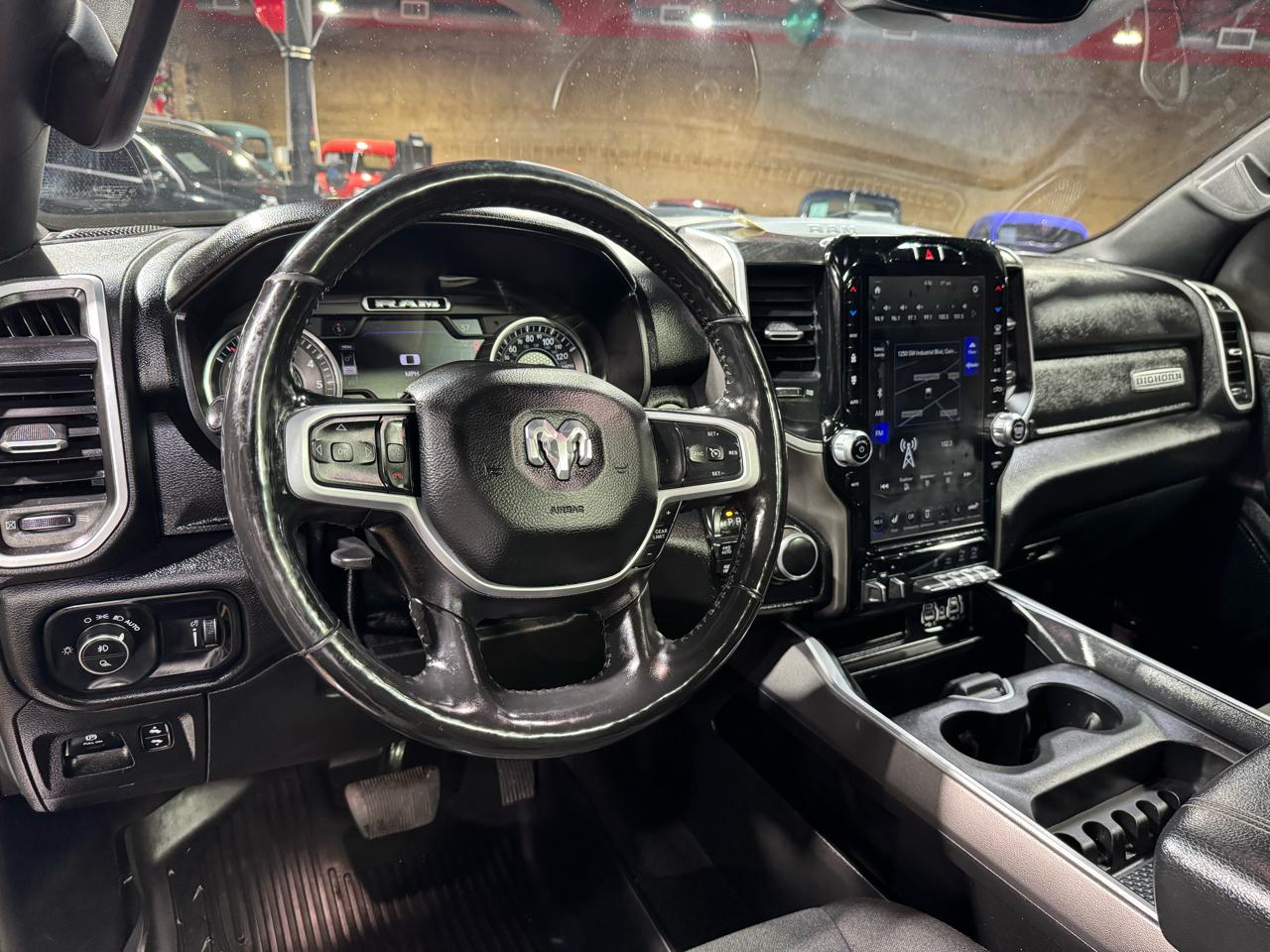 RAM 1500 Big Horn 4x4 Crew Cab 5'7" Box 2020