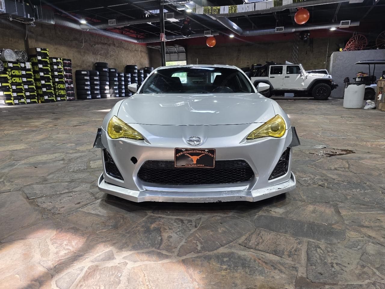 Scion FR-S 2dr Cpe Man (Natl) 2013