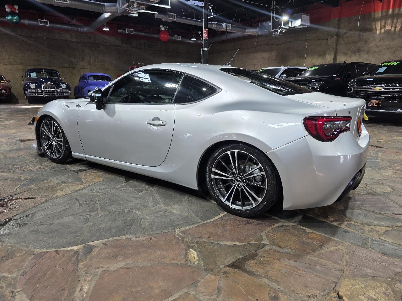 Scion FR-S 2dr Cpe Man (Natl) 2013