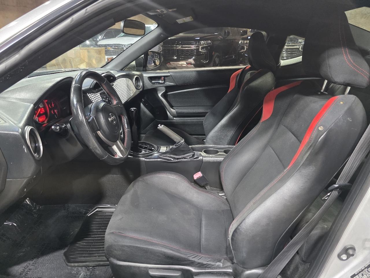 Scion FR-S 2dr Cpe Man (Natl) 2013