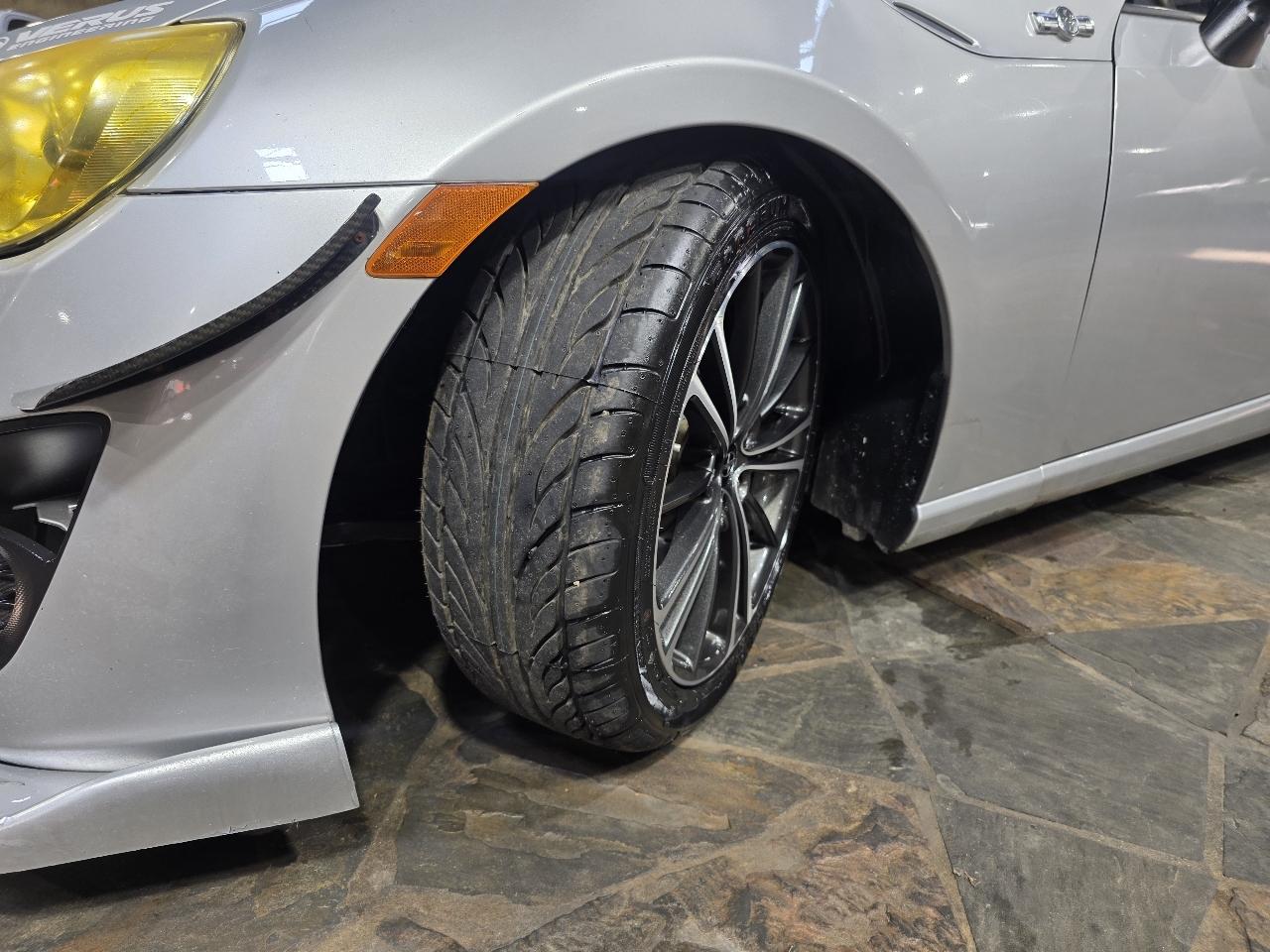 Scion FR-S 2dr Cpe Man (Natl) 2013