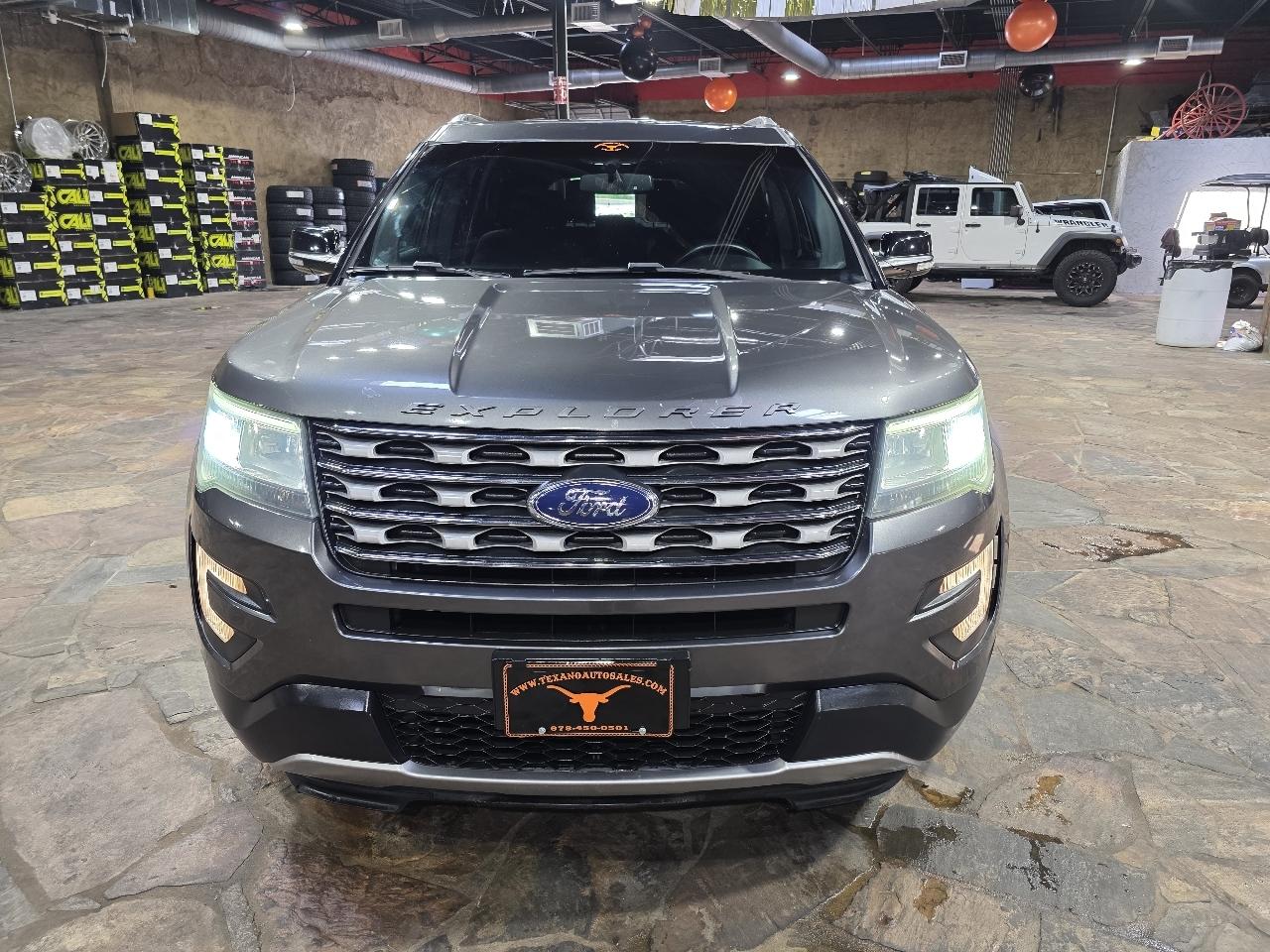 Ford Explorer FWD 4dr XLT 2016