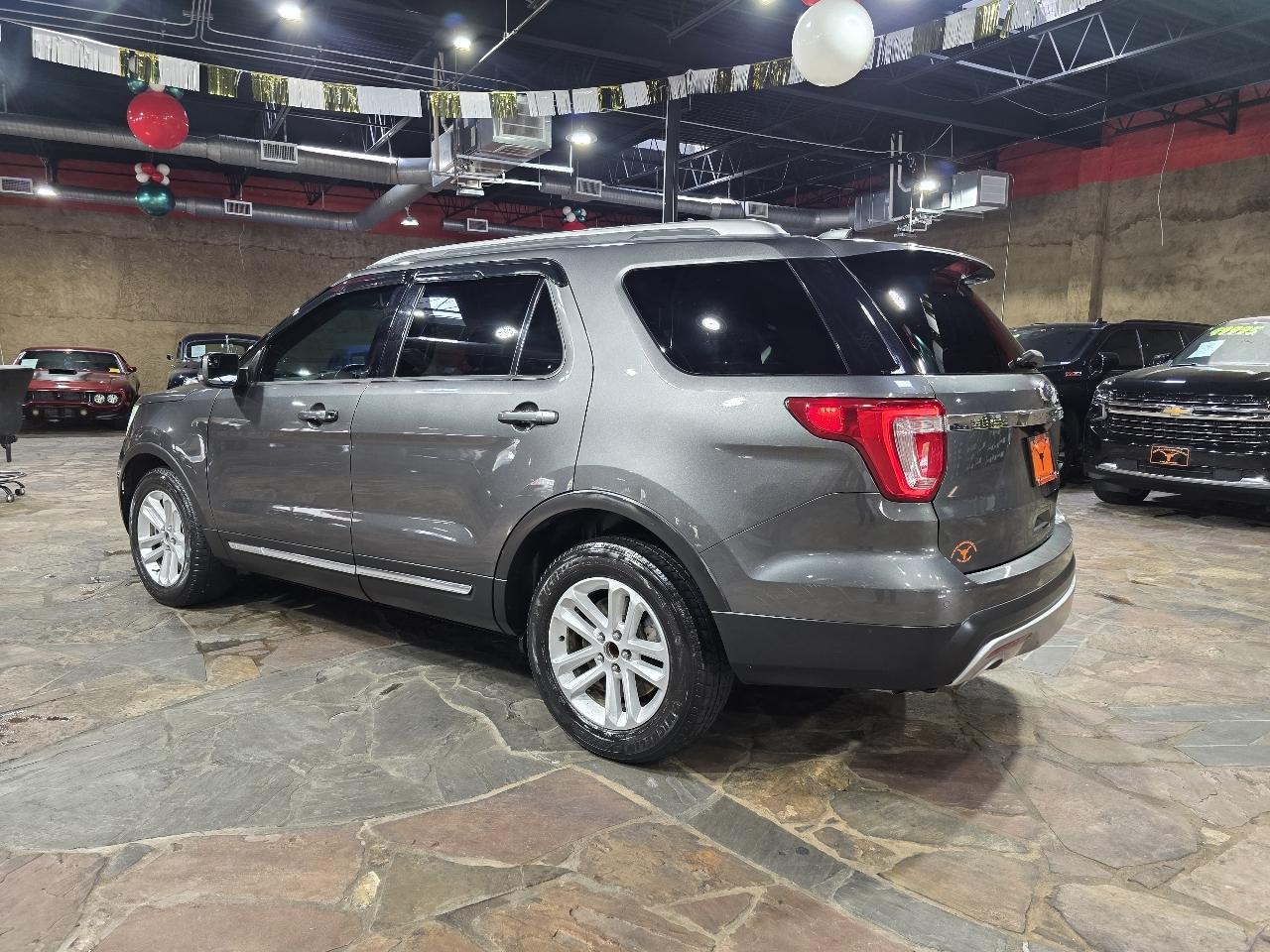 Ford Explorer FWD 4dr XLT 2016