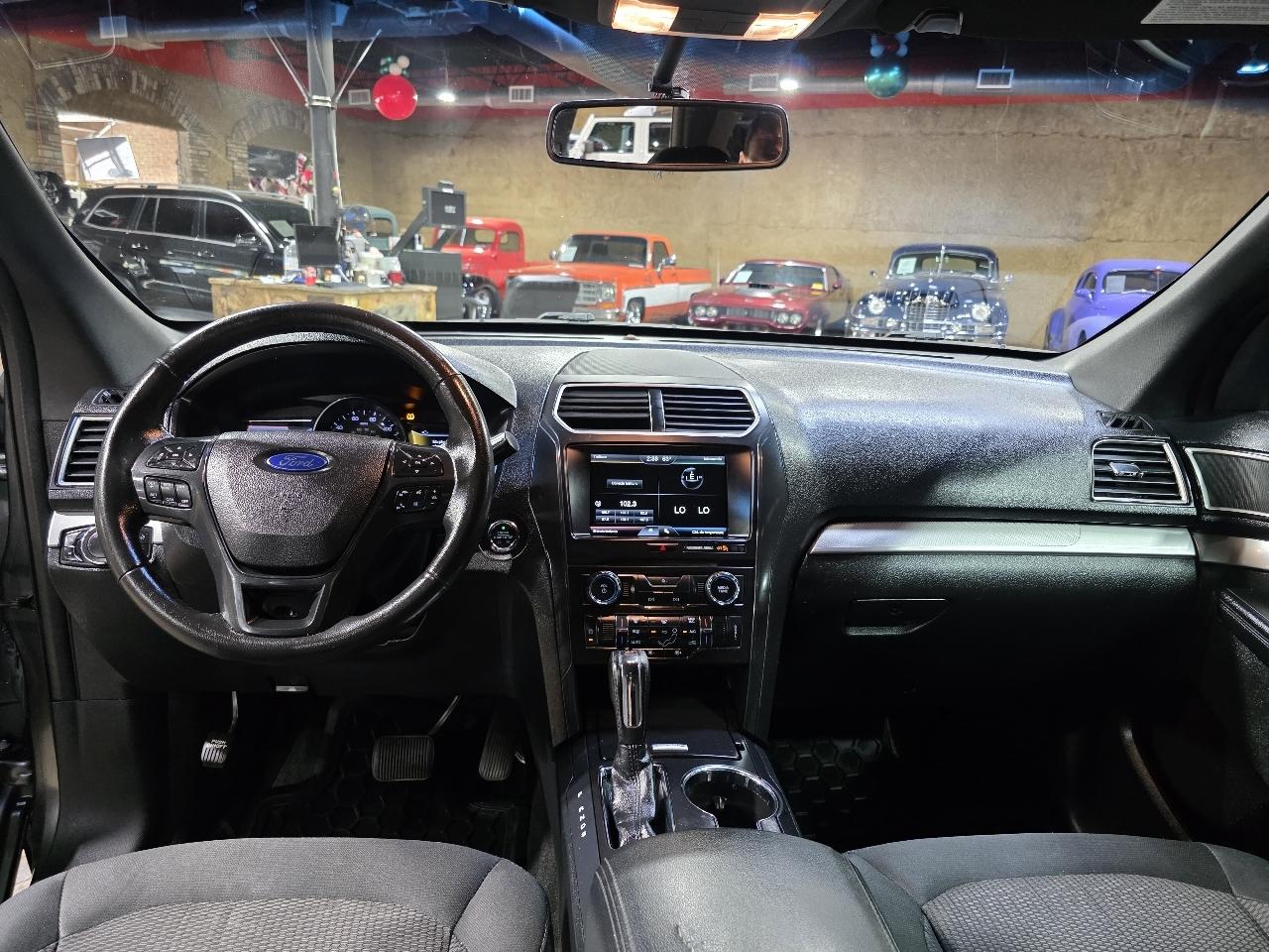 Ford Explorer FWD 4dr XLT 2016