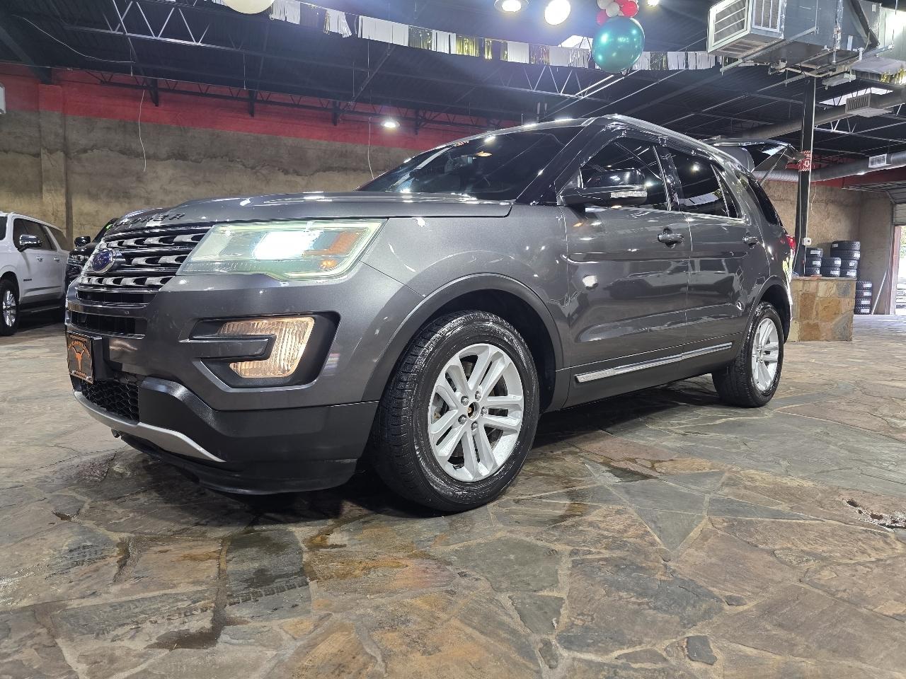 Ford Explorer FWD 4dr XLT 2016