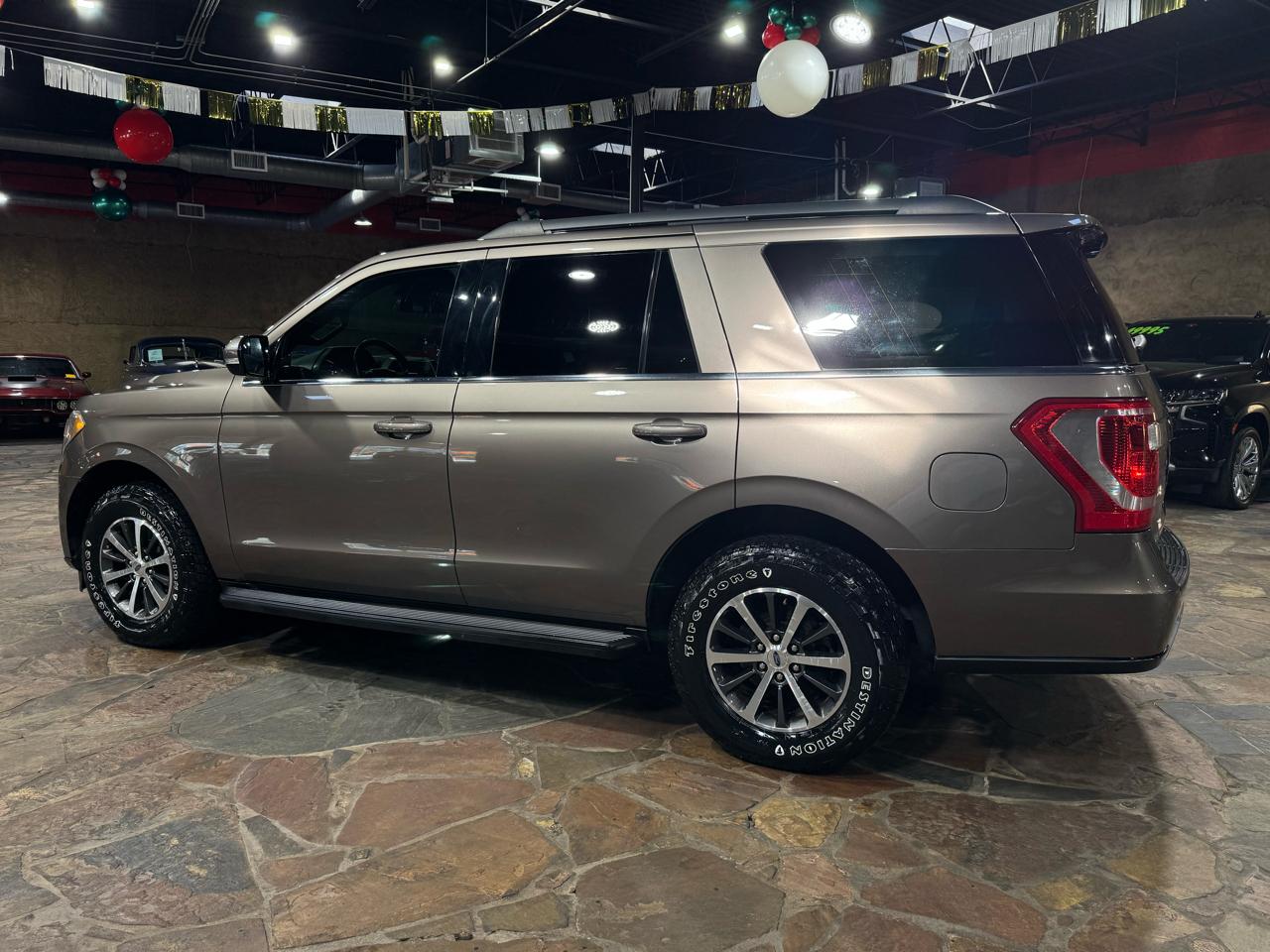 Ford Expedition XLT 4x4 2019