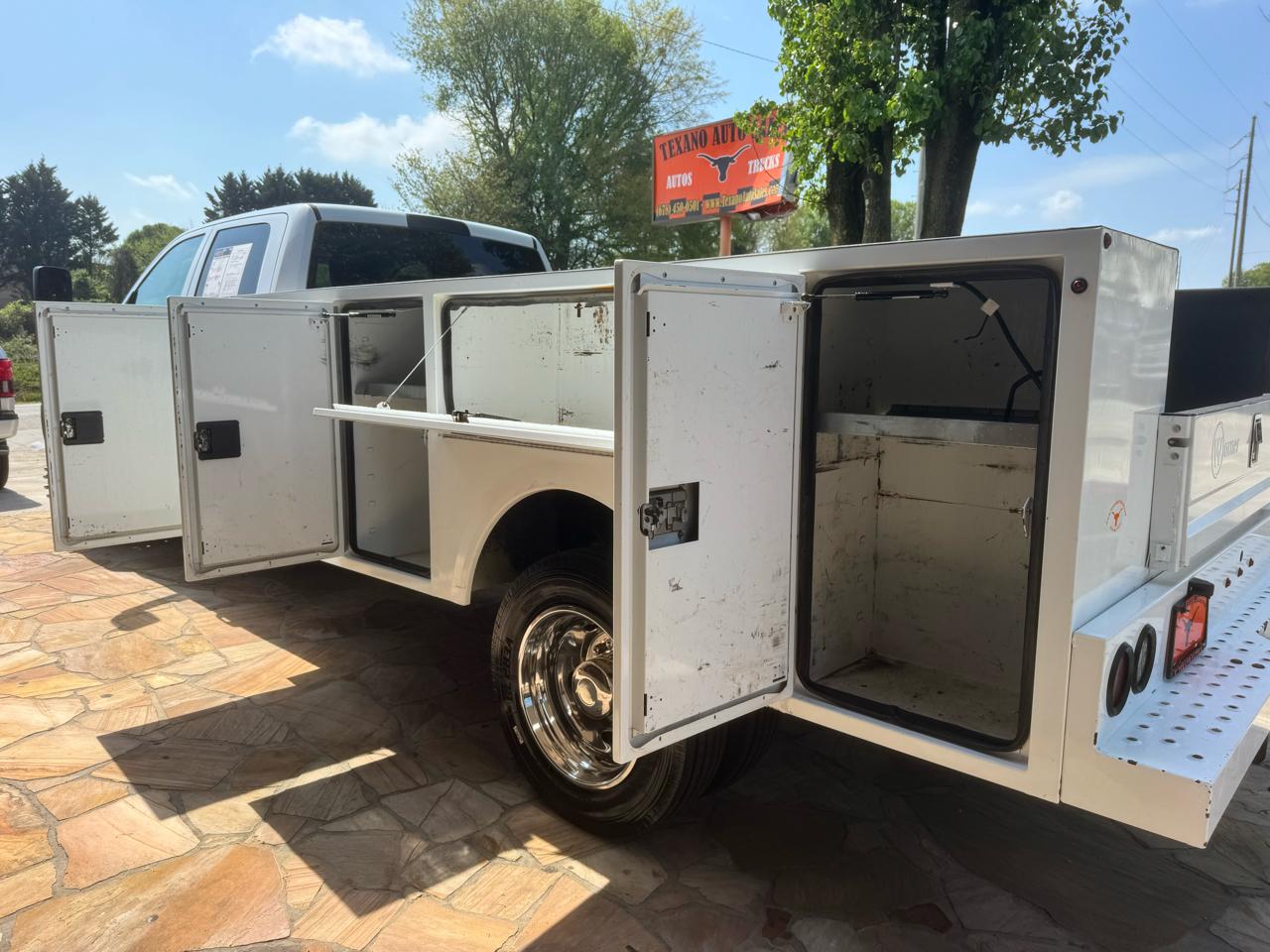 RAM 5500 Chassis Cab Tradesman 4x2 Crew Cab 84" CA 197.4" WB 2020