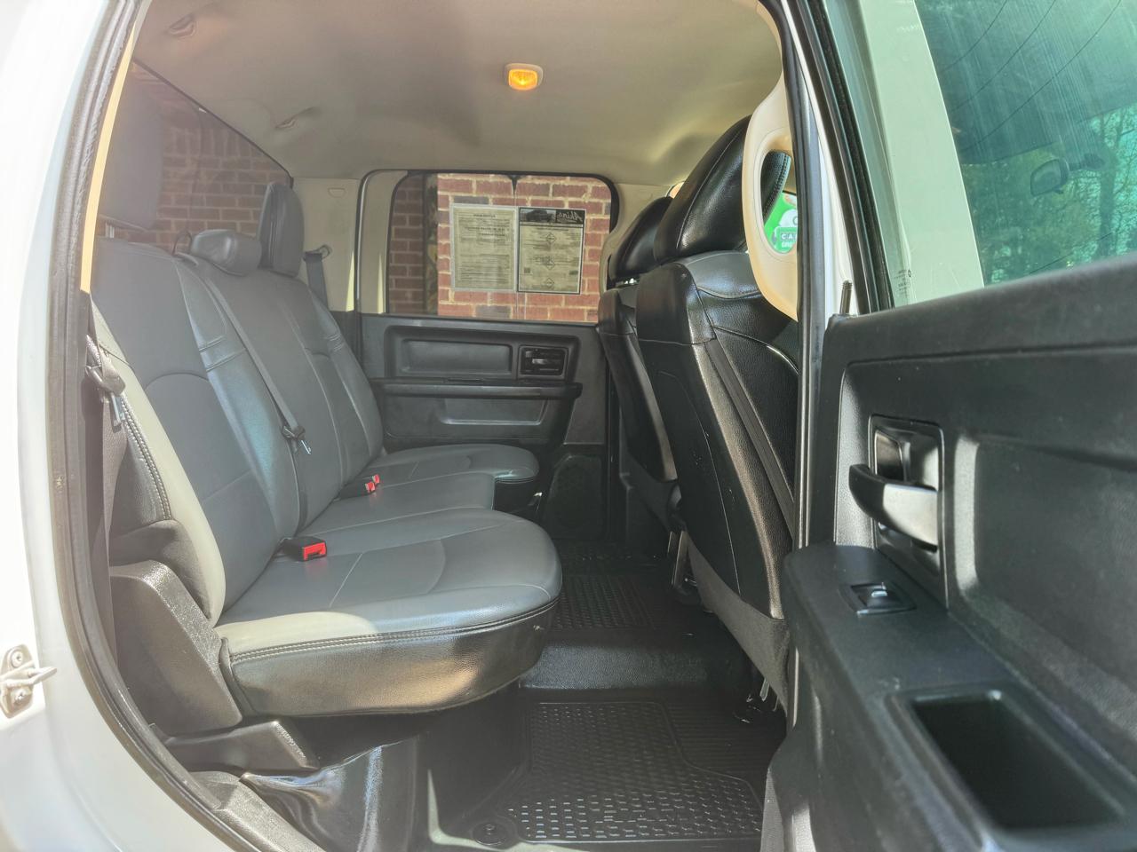 RAM 5500 Chassis Cab Tradesman 4x2 Crew Cab 84" CA 197.4" WB 2020