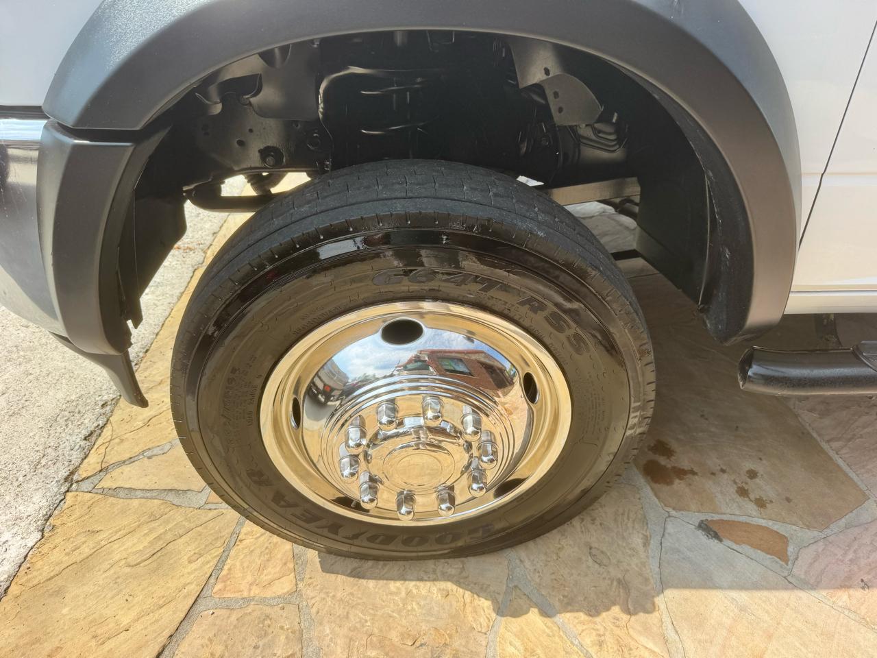 RAM 5500 Chassis Cab Tradesman 4x2 Crew Cab 84" CA 197.4" WB 2020